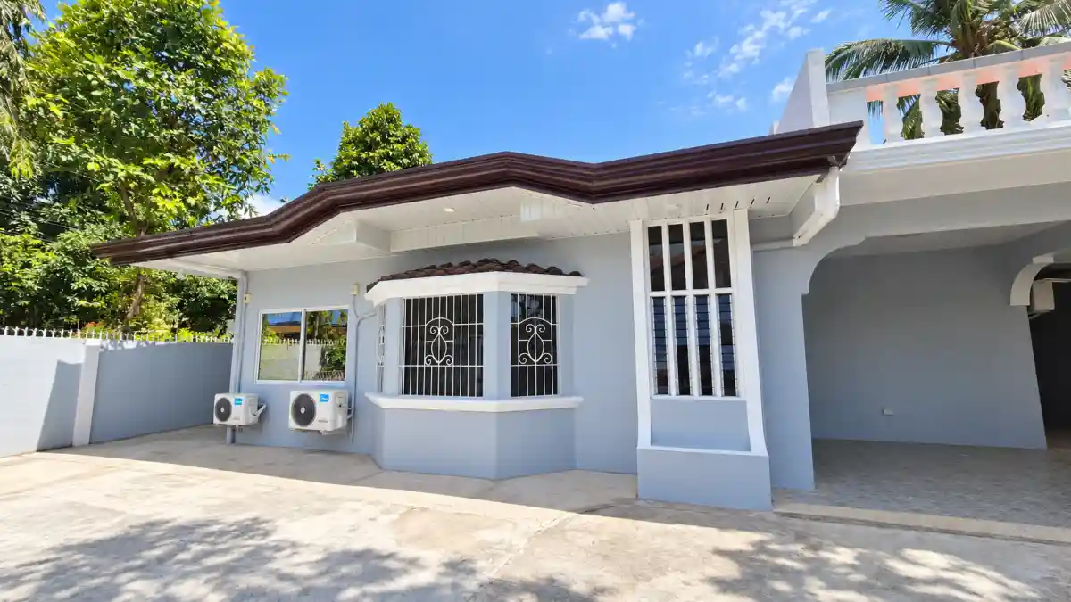 For Sale: 3BR Bungalow House and Lot in Dumaguete City — House and Lot in Dumaguete City, Negros Oriental, 6200 — Photo 2
