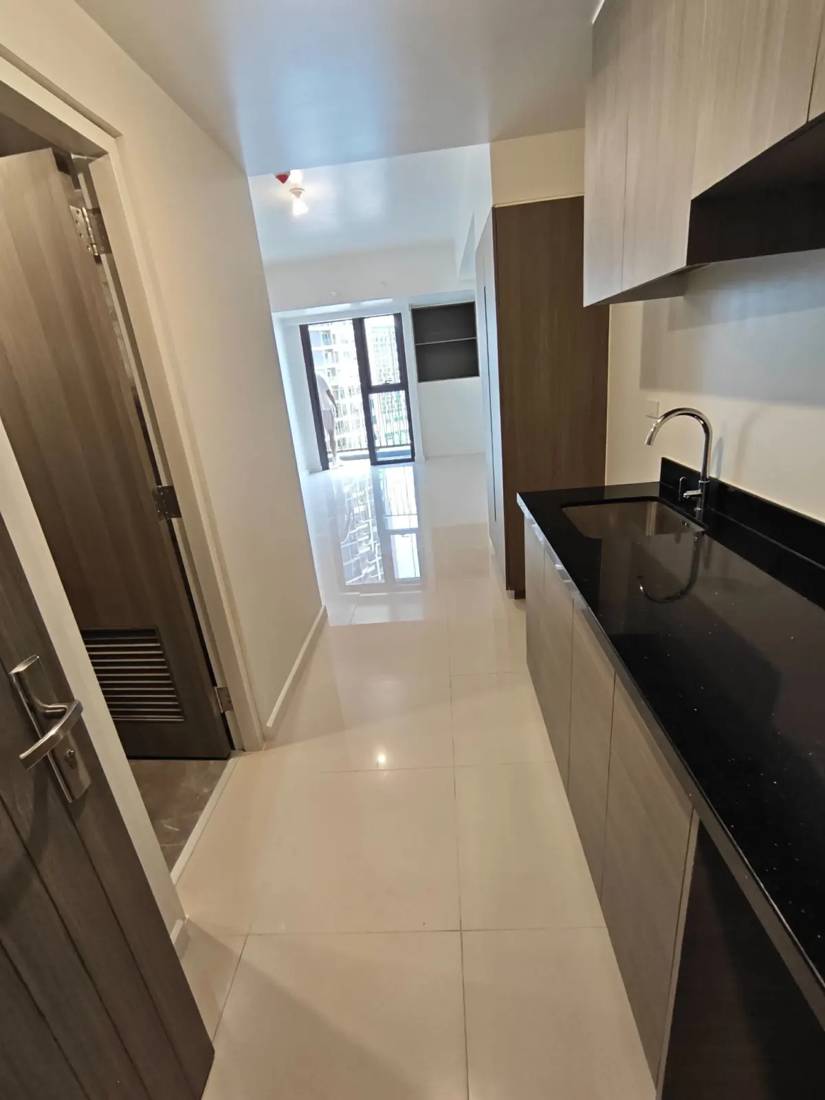 For Sale: Studio Condo in Centro, Mandaue City — 33.28 sqm — Studio in Centro, Mandaue City, Cebu — Photo 6