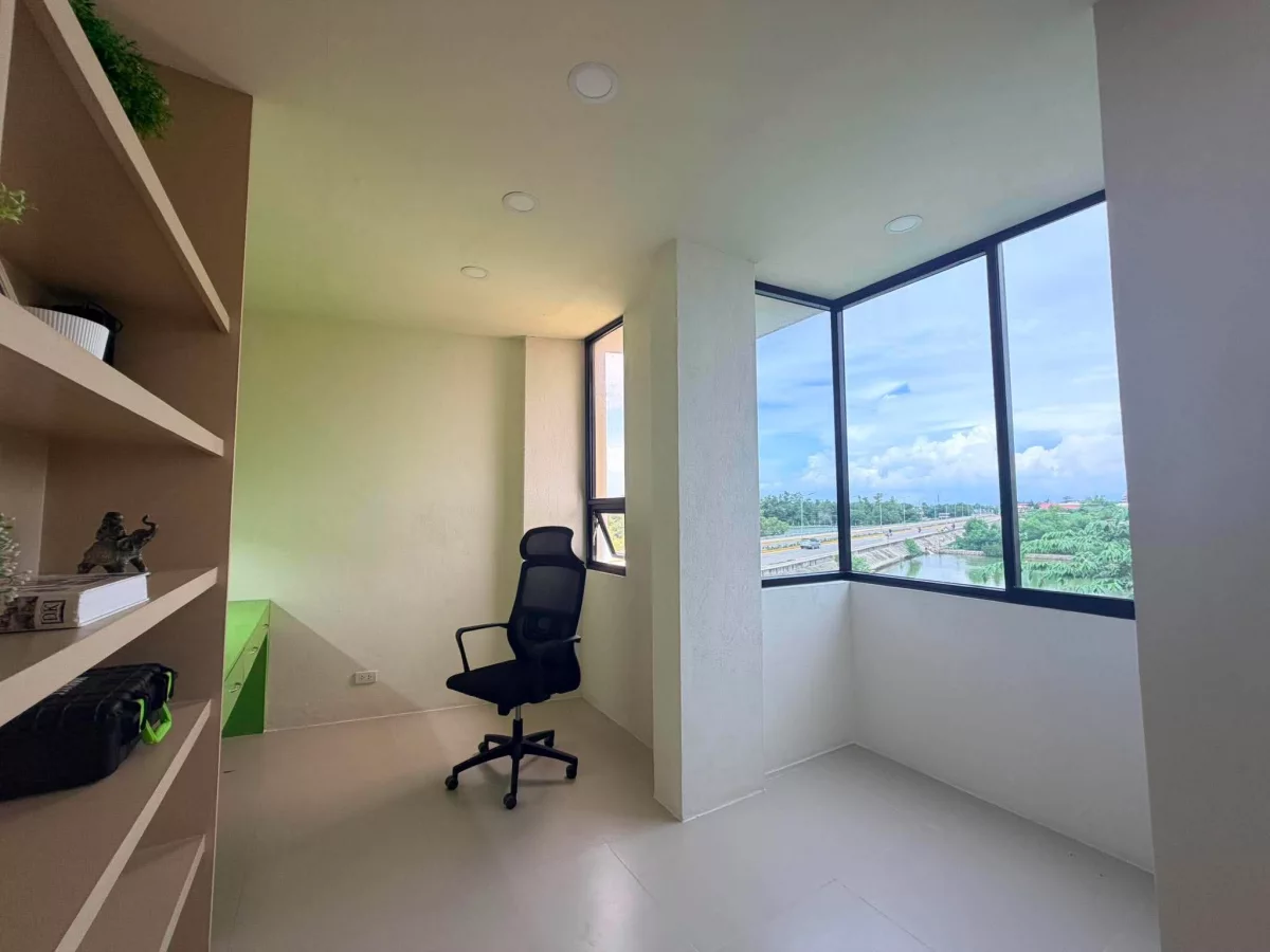 Open photo 25 of 30 — Rush Sale | Brand New Fully Furnished Single-Detached House with Swimming Pool in Cordova, Cebu