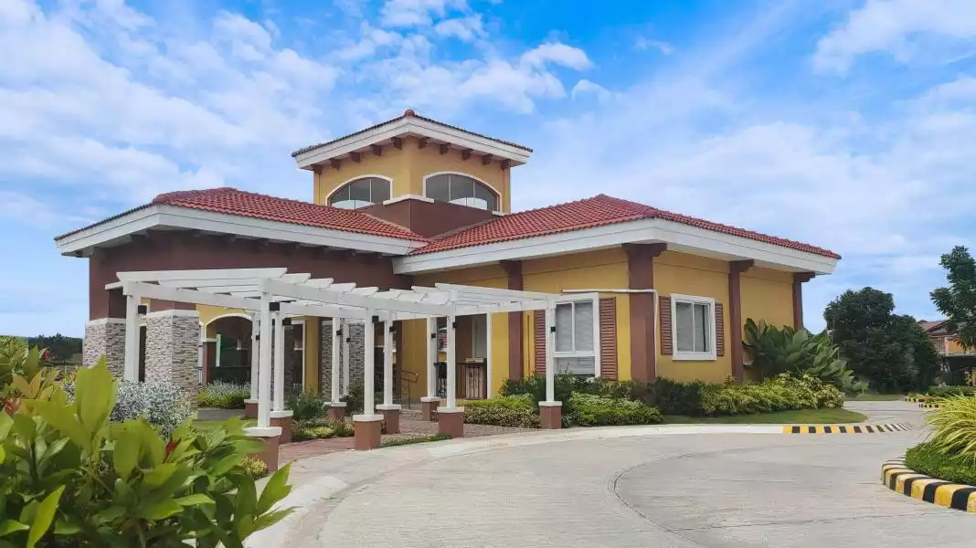 FOR SALE: Camella Cerritos House and Lot in Santo Niño, Davao City — Family Home — House and Lot in Santo Niño, Davao City, Davao del Sur — Photo 3
