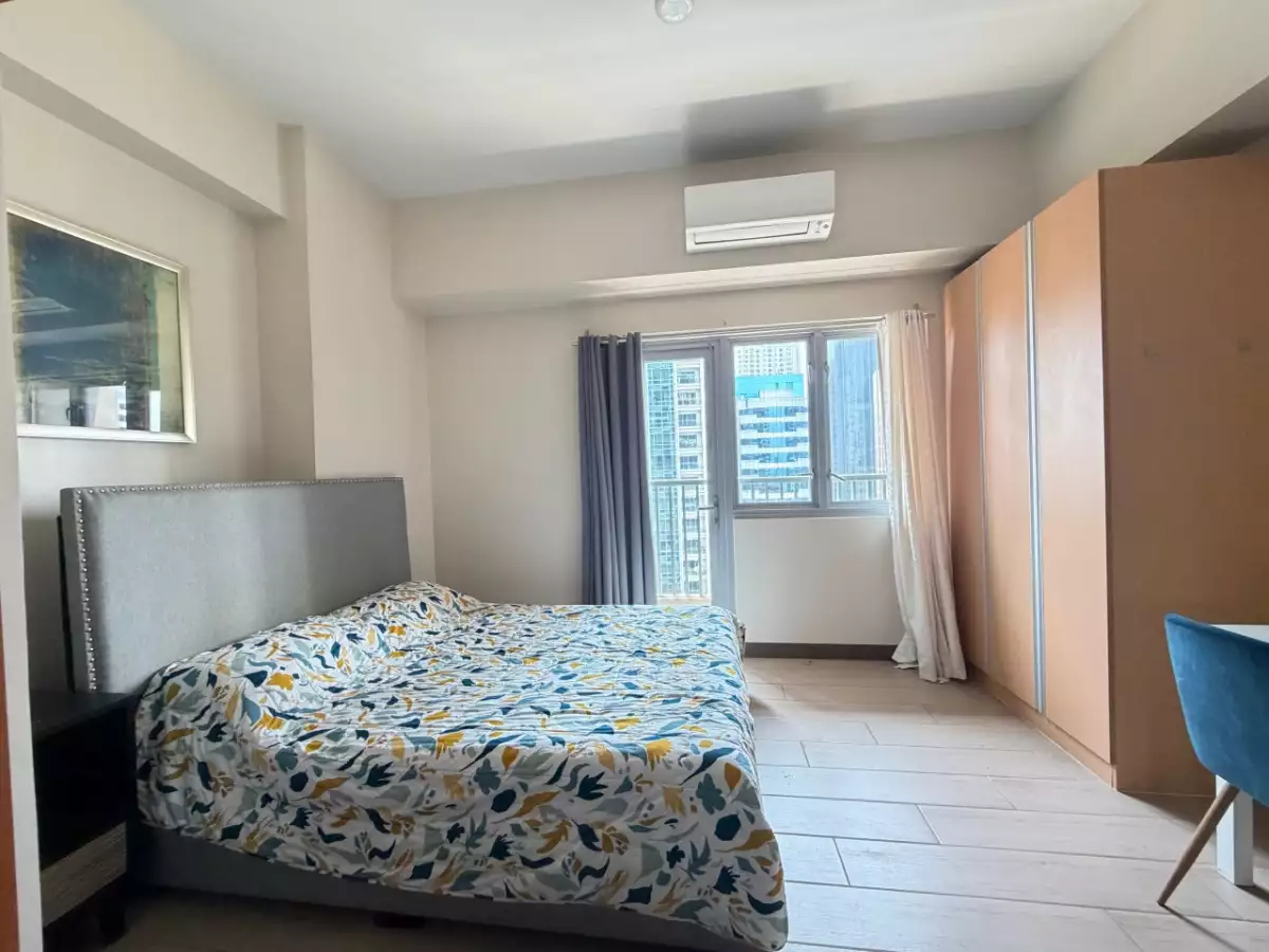 For Sale: The Ellis Makati 2BR Condo in Makati City — 2 Bedrooms in San Antonio, Makati City, Metro Manila — Photo 2