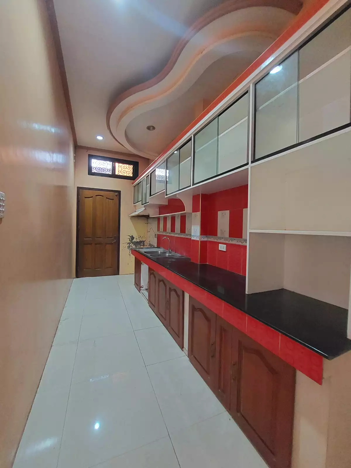 Open photo 21 of 30 — For Sale: 5BR House and Lot in Apopong, General Santos City — 225 sqm