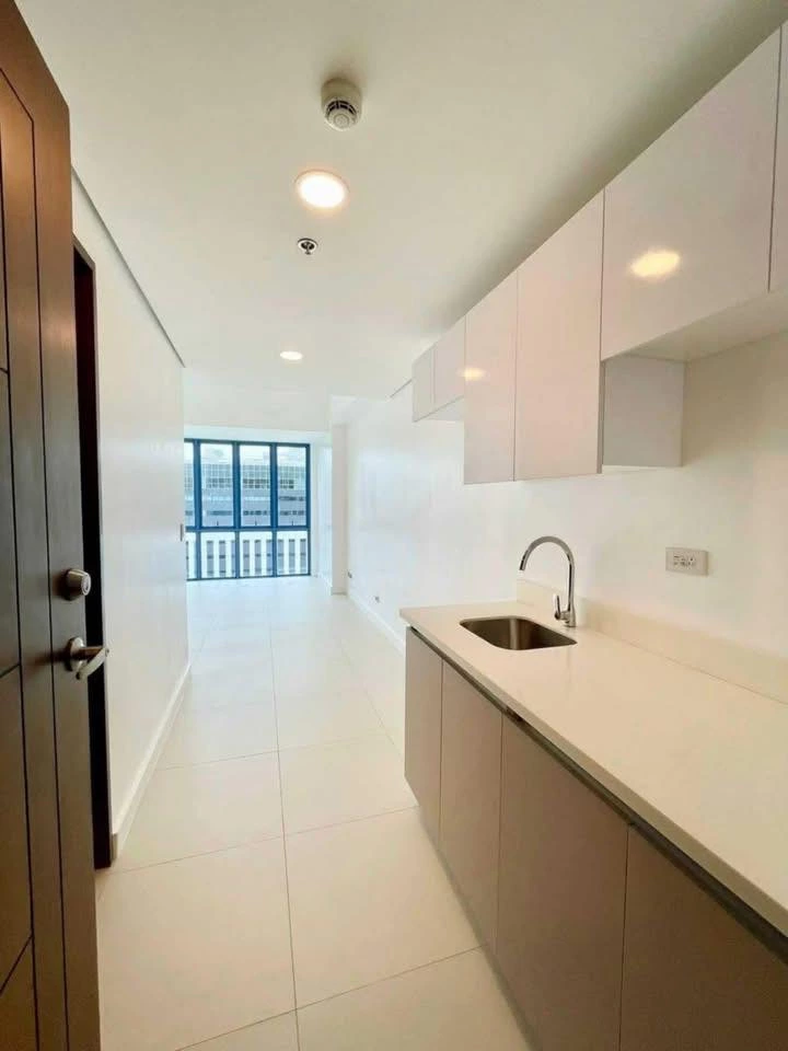38 PARK STUDIO UNIT FOR SALE — Studio in Lahug, Lahug — Photo 2