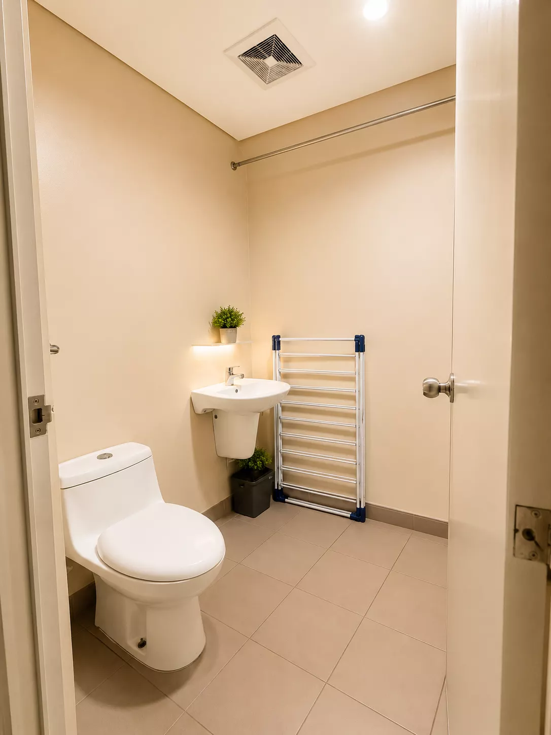Rush Sale: Centrio Tower 1BR Condo in Barangay 24, Cagayan de Oro City — 1 Bedroom in Barangay 24 (Pob.), Cagayan de Oro City, Misamis Oriental — Photo 5