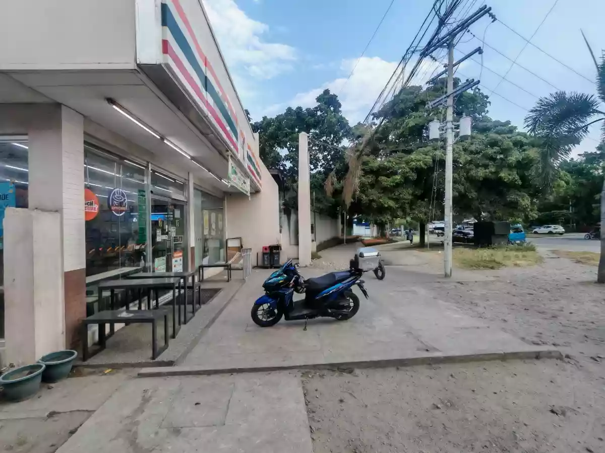 Commercial Building with passive income — Building in Labangal, General Santos City, South Cotabato — Photo 2