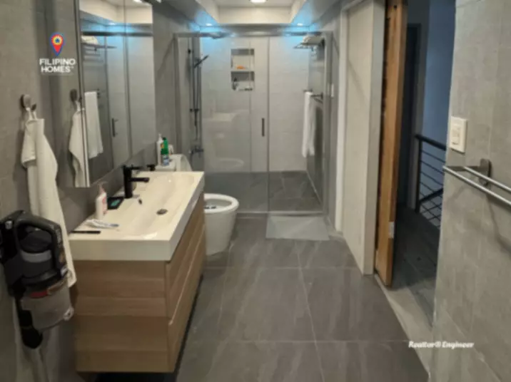 For Sale: Newly Renovated Fully Furnished Home at Teresa Park - photo 7