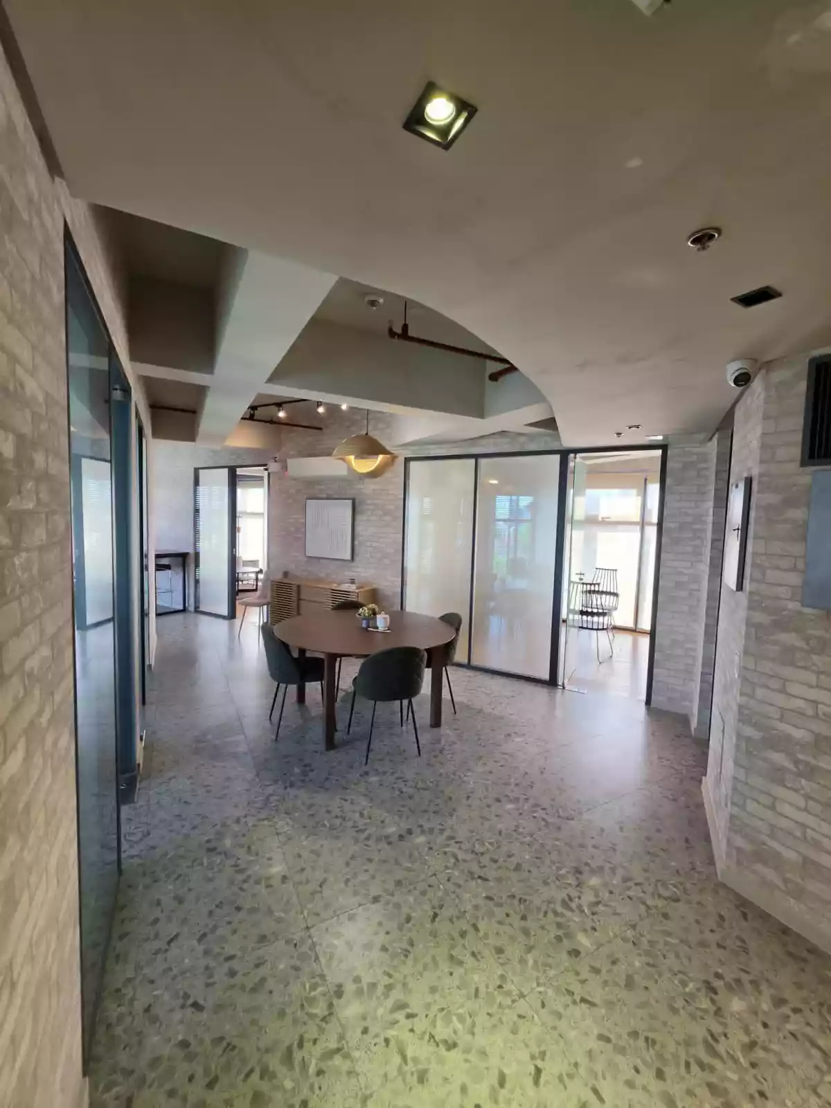 Open photo 15 of 19 — For Sale: Building in New Zañiga, Mandaluyong City — 1067 sqm Lot