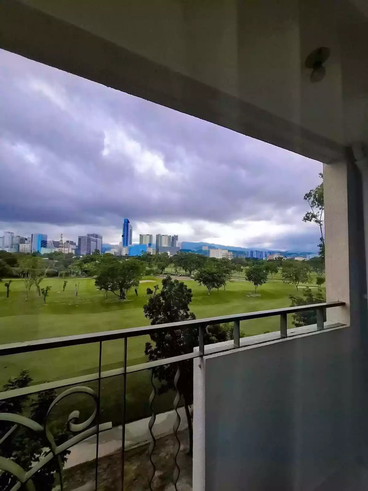 Open photo 15 of 15 — For Sale: One Oasis 2BR Condo in Mabolo, Cebu City — Family Ready