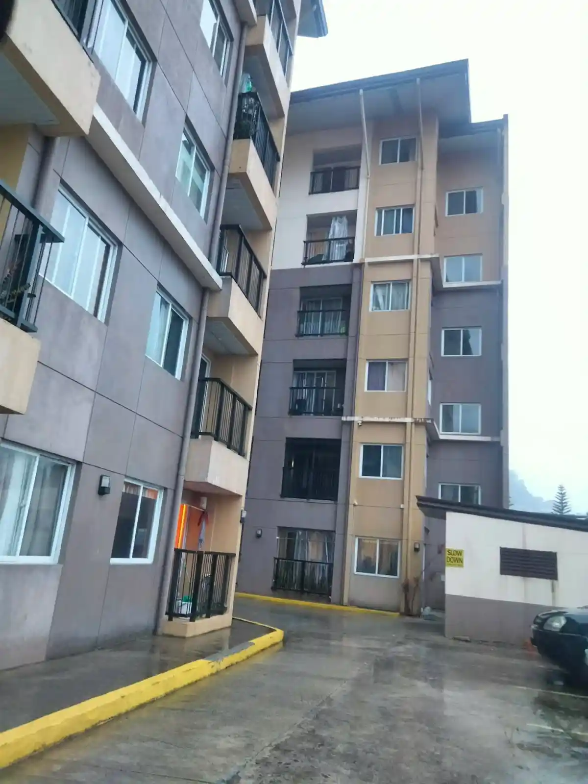 Open photo 24 of 37 — For Sale: Central Apartment 1BR w/ balcony Condo in Trancoville, Baguio City — Fully Furnished