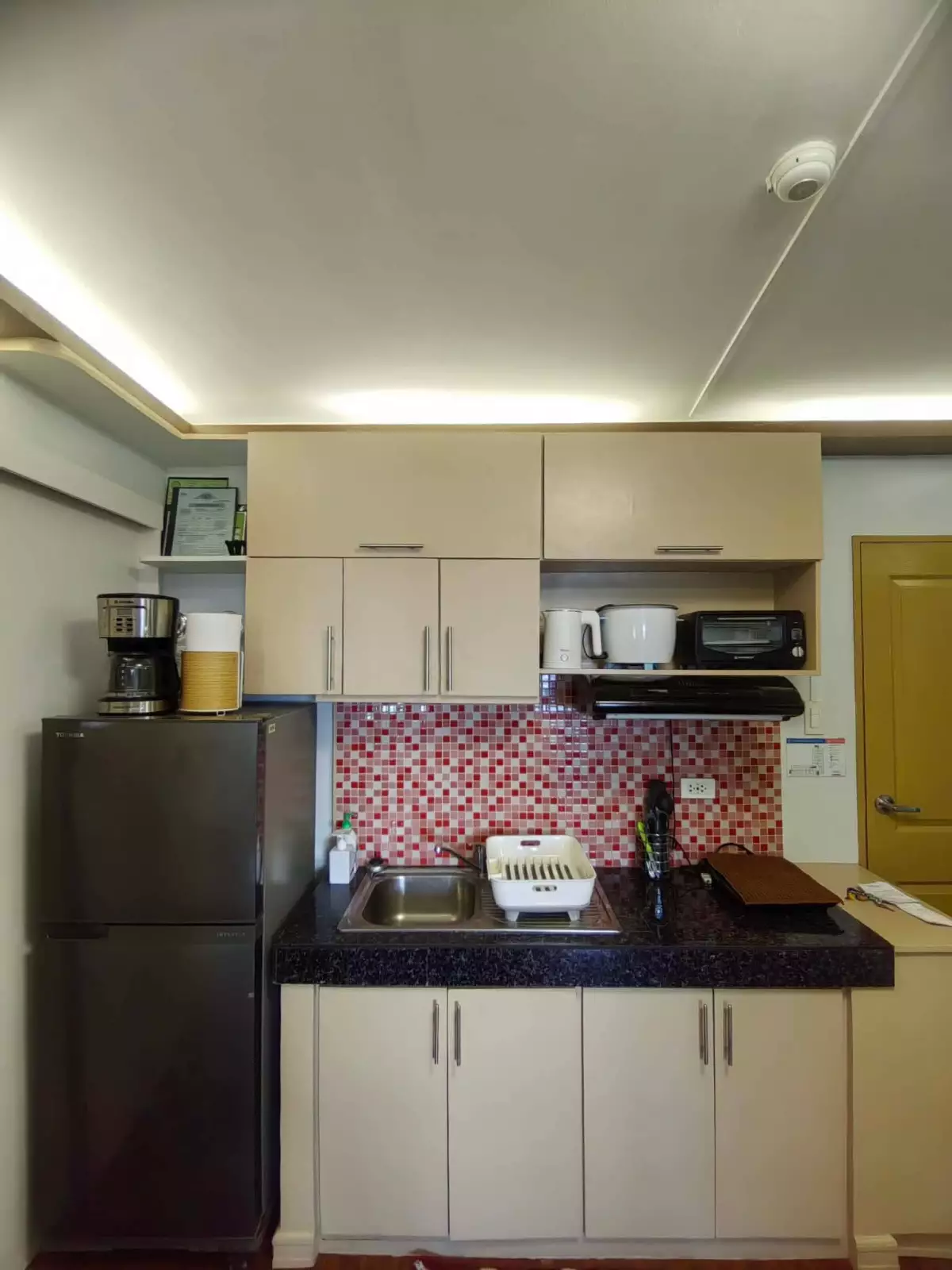 For Sale: 2BR Condo in Poblacion No. 1, Dumaguete City — 32 sqm — 2 Bedrooms in Poblacion No. 1 (Barangay 1), Dumaguete City, Negros Oriental — Photo 4