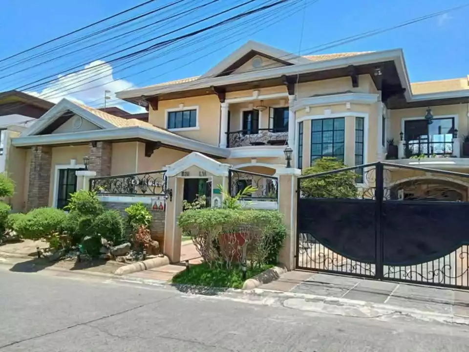 For Sale: 4BR House and Lot in Talon Dos, Las Piñas — 487 sqm