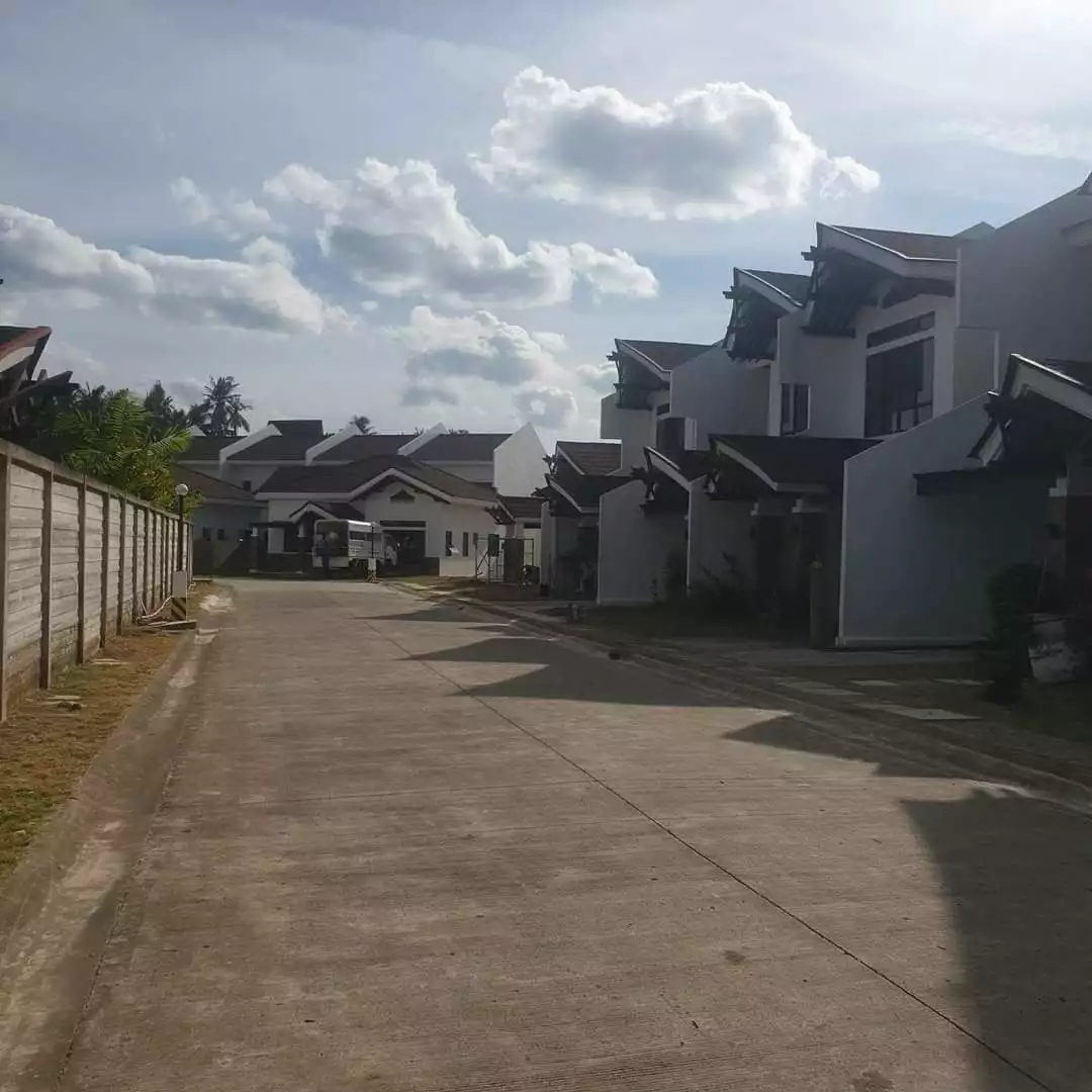FOR SALE: ONE-STOREY SINGLE DETACHED HOUSE AND LOT AT ARGAO ROYAL PALMS — Beach House / Resort in Poblacion, Argao, Cebu — Photo 7