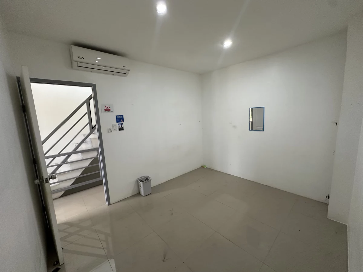 For Sale: 7BR Townhouse in Pooc, Talisay City — 180 sqm — Townhouse in Talisay City, Cebu, 6045 — Photo 4