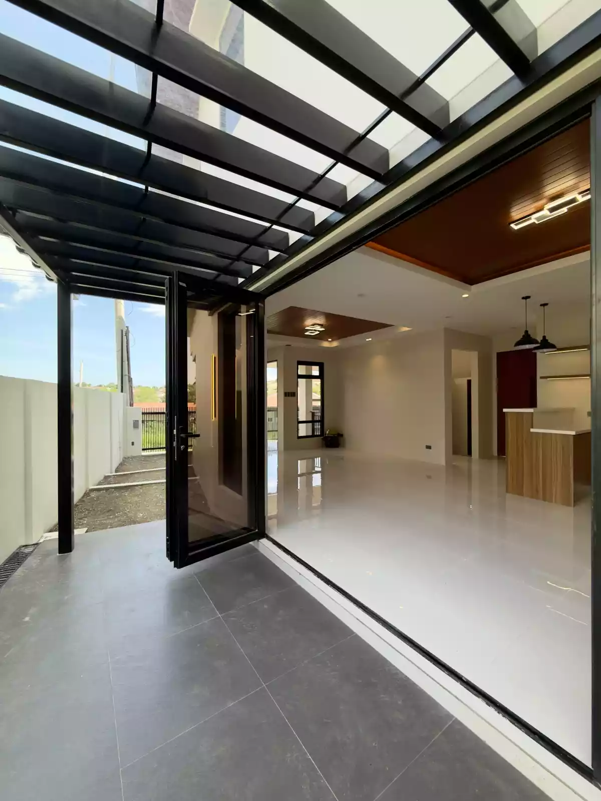 For Sale: 6BR House and Lot in Buhangin, Davao City — 220 sqm — House and Lot in Buhangin (Pob.), Davao City, Davao del Sur — Photo 2