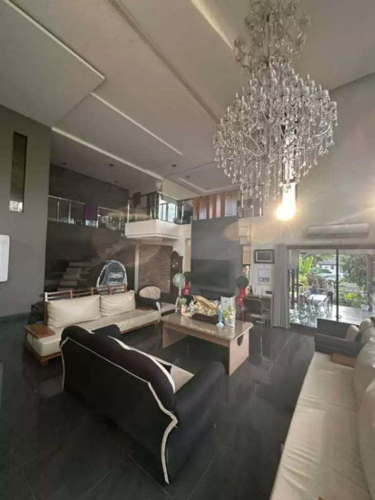 HOUSE AND LOT FOR SALE