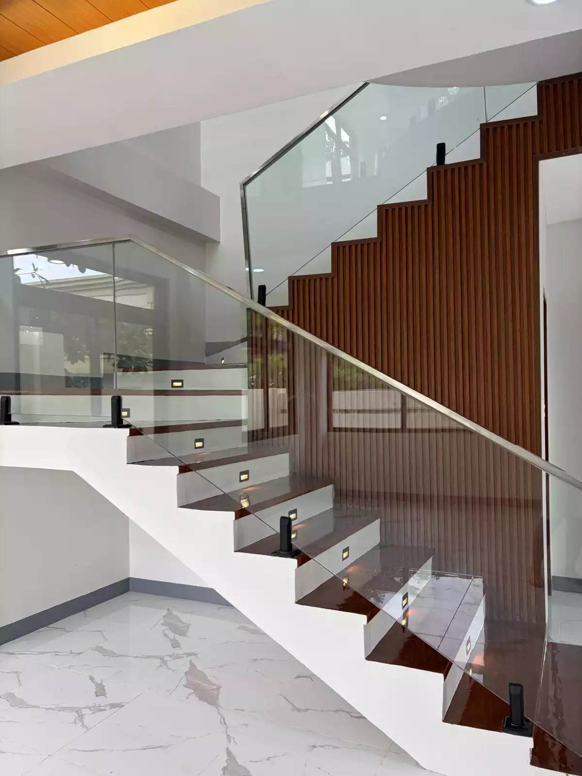 FOR SALE! 5BEDROOM MODERN BRAND NEW - FRONT OF STA LUCIA MALL AND DAVAO INTERNATIONAL AIRPORT — House and Lot in Communal, Davao City, Davao del Sur — Photo 7