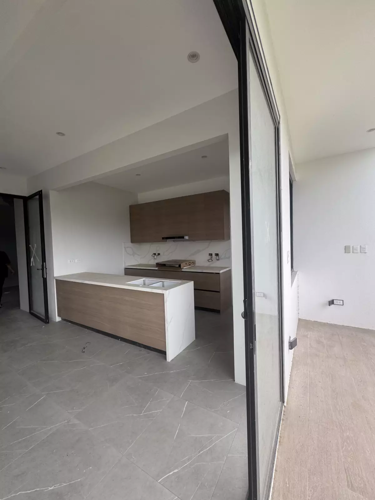 Open photo 27 of 36 — For Sale: 3BR House and Lot in Santo Domingo, Santa Rosa — 299 sqm