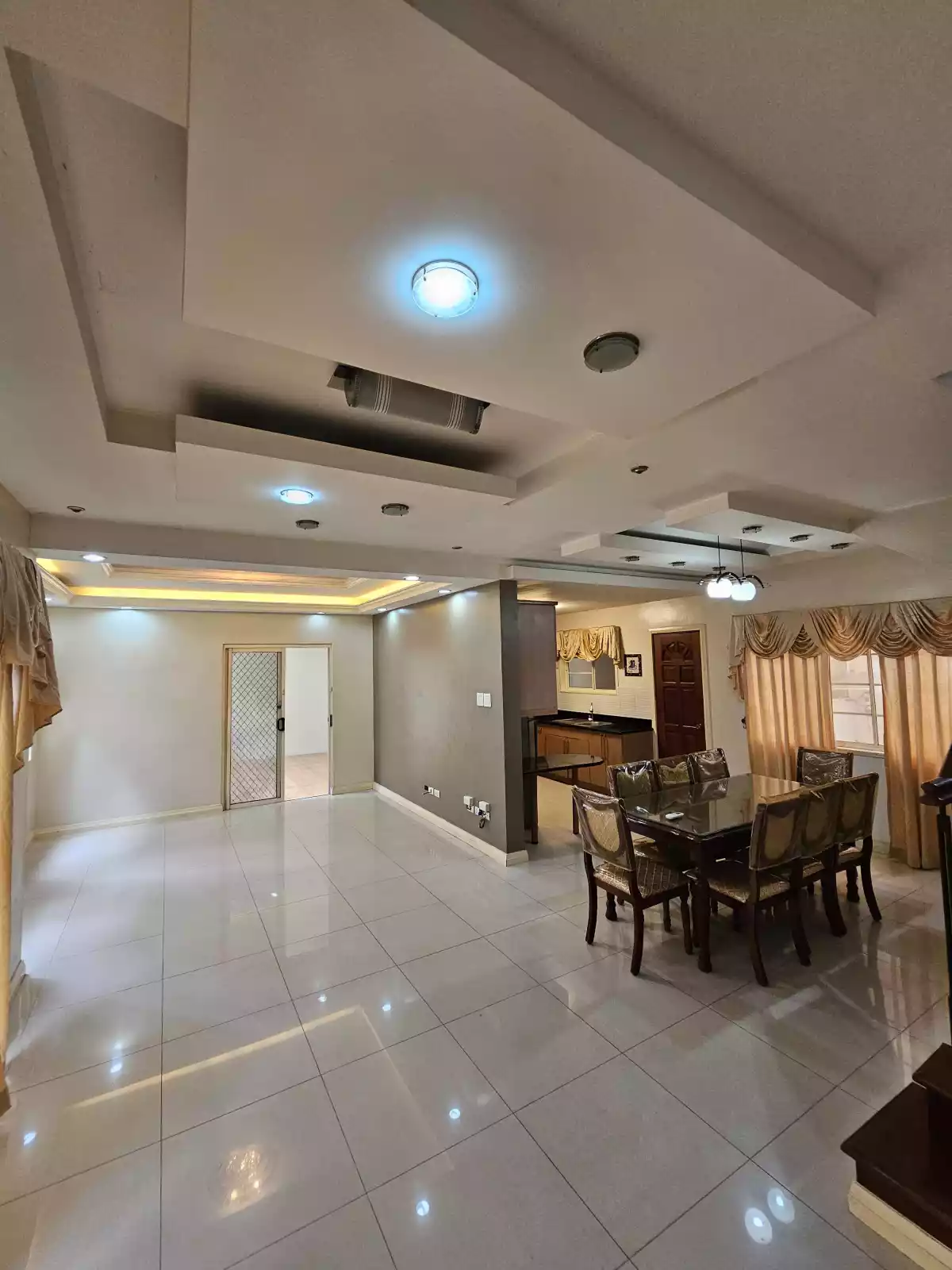 Open photo 13 of 16 — For Rent: 4BR House and Lot in Casa Rosita, Banawa, Cebu City — 240 sqm