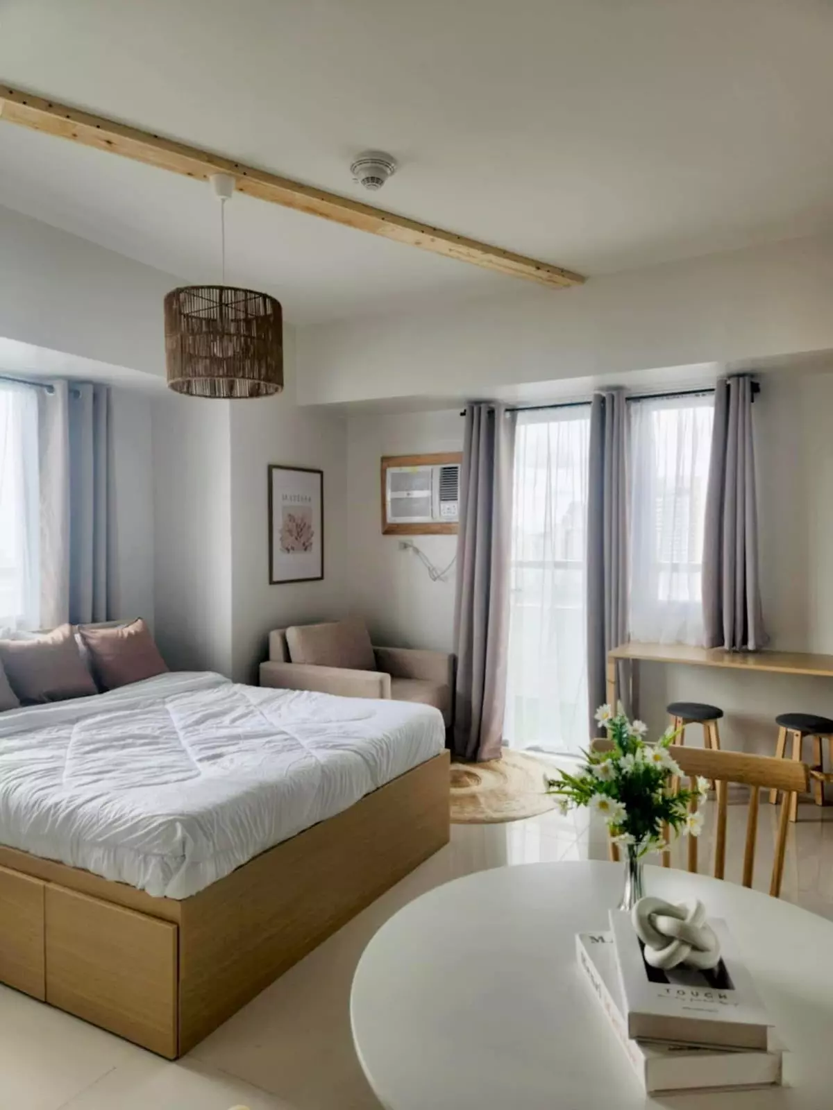 Short-Term Rent: Premium Studio Condo in Mabolo, Cebu City — 43.85 sqm