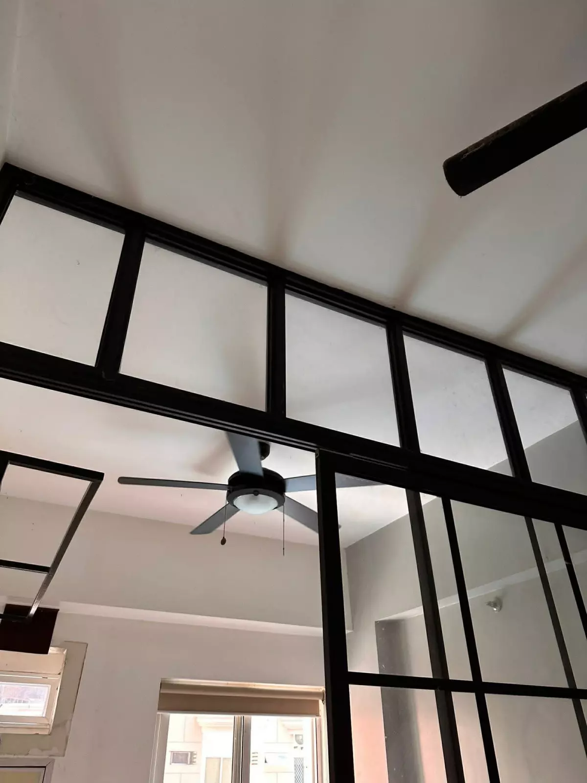 1BR with Balcony Semi-Furnished Paranaque — 1 Bedroom in Moonwalk, Paranaque City, Metro Manila — Photo 5