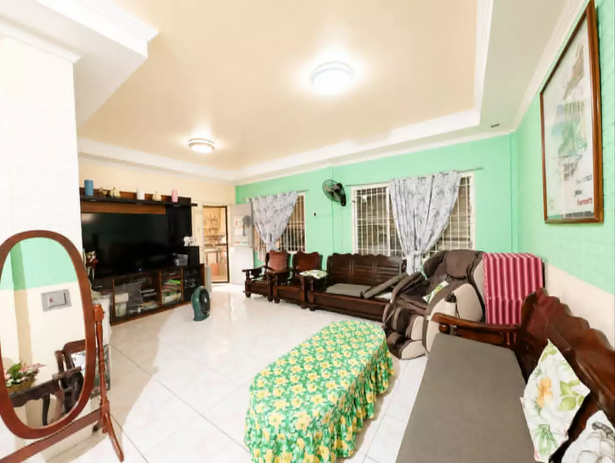 For Sale: 5BR House and Lot in Inayagan, Naga City — 283 sqm — House and Lot in Naga City, Cebu, 6037 — Photo 3