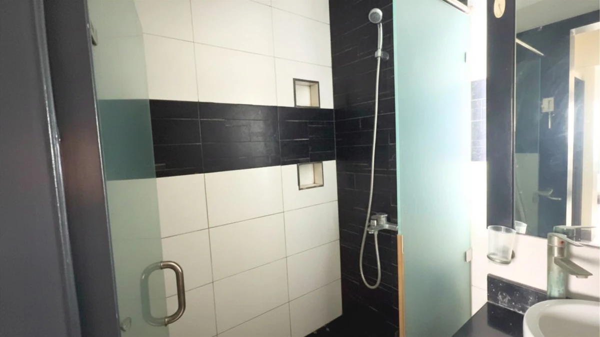 For Sale: Fully furnished 1BR Condo with Balcony in Cebu City — 42 sqm — 1 Bedroom in Cebu City, Cebu, 6000 — Photo 5