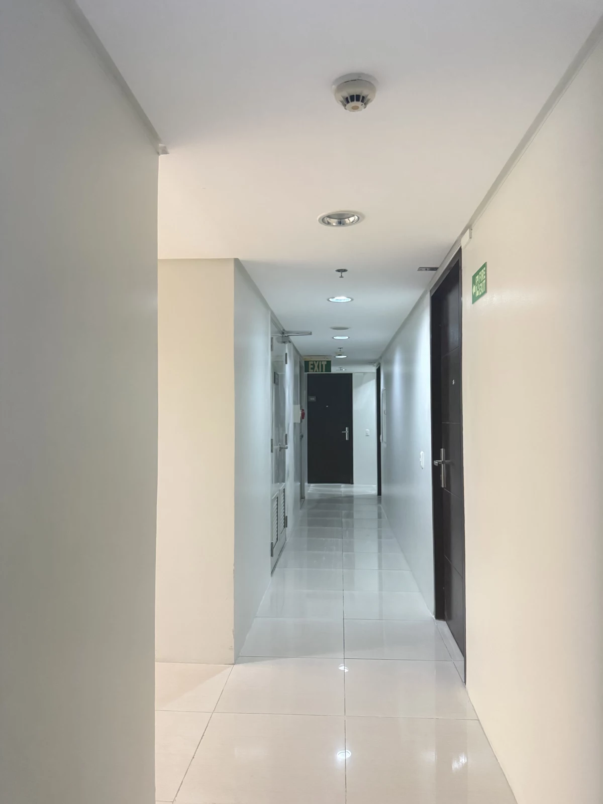 Open photo 18 of 25 — For Sale | 1 bedroom fully furnished condo unit in Abreeza Place Tower 1 Davao City