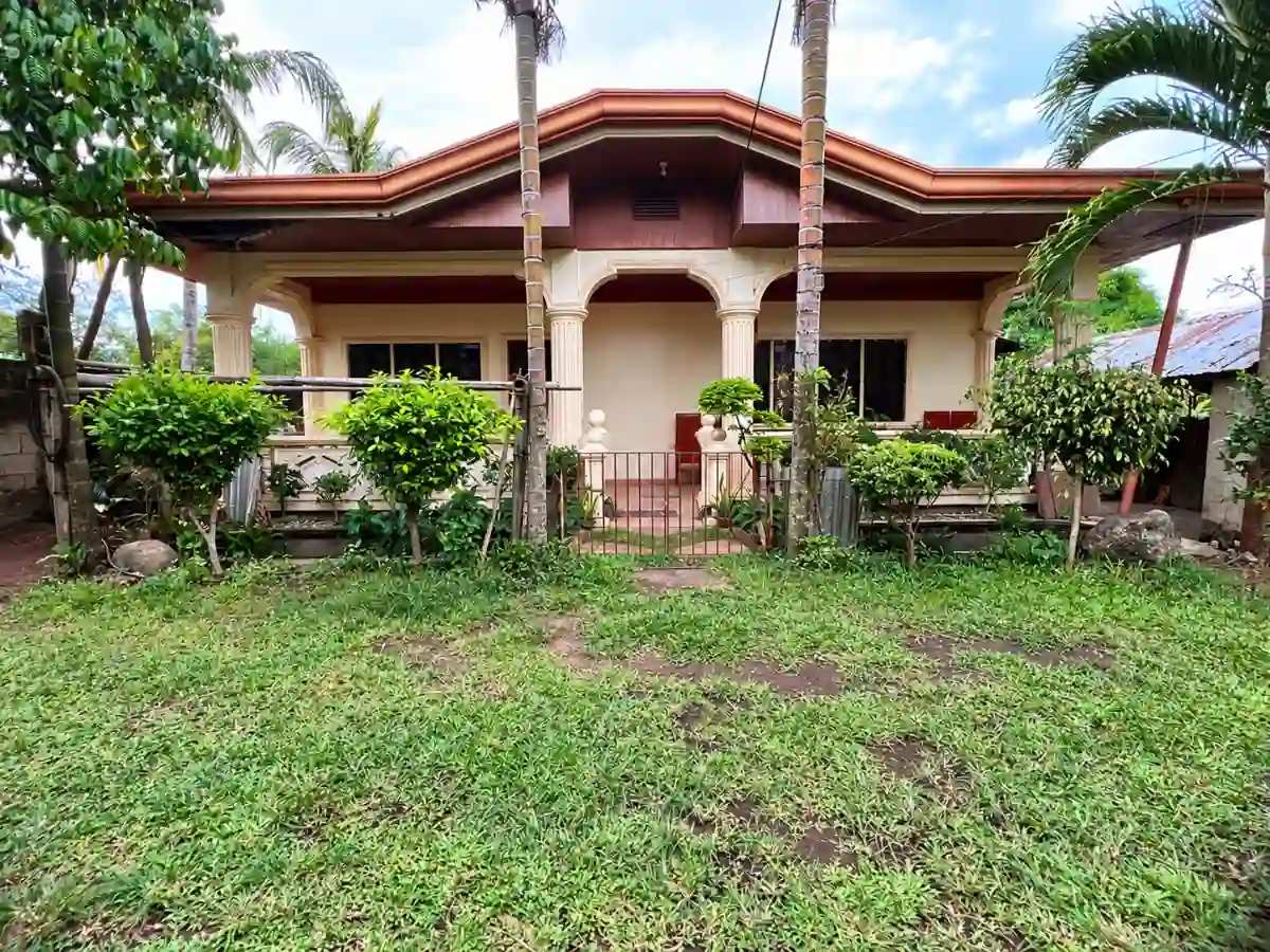 For Sale: Bungalow House and Lot in Balabag East, Valencia — Semi Furnished — House and Lot in Valencia, Negros Oriental, 6215 — Photo 2