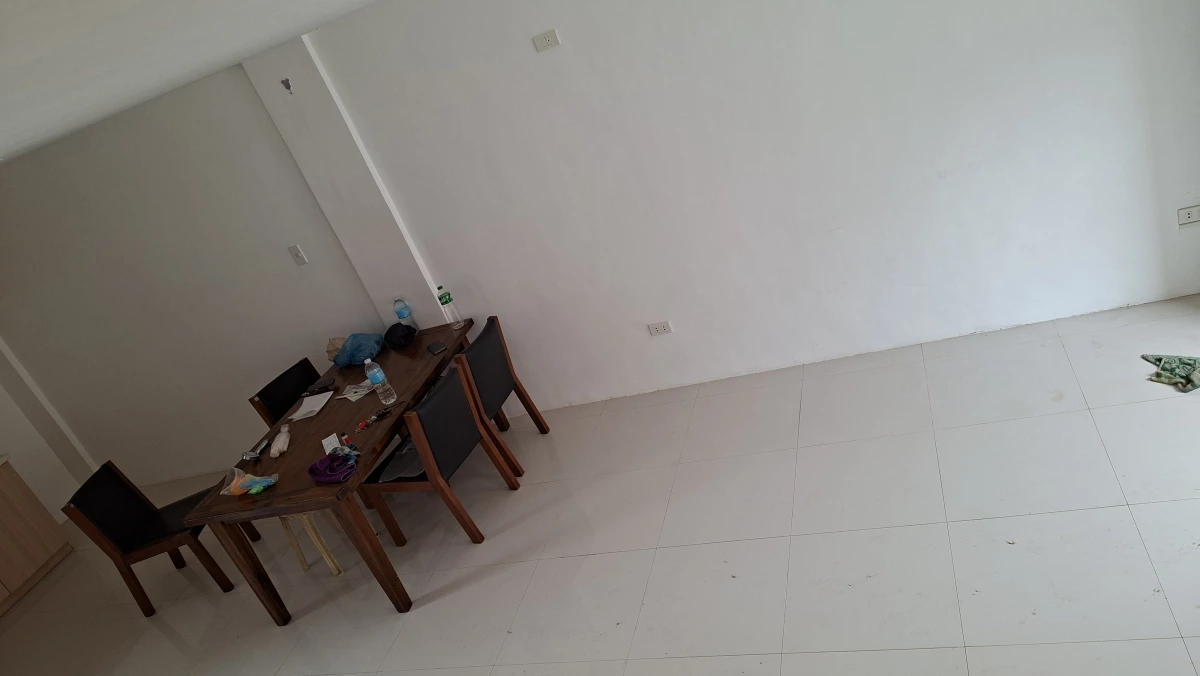 Rush Sale — Townhouse in Casuntingan, Mandaue City, Cebu — Photo 3