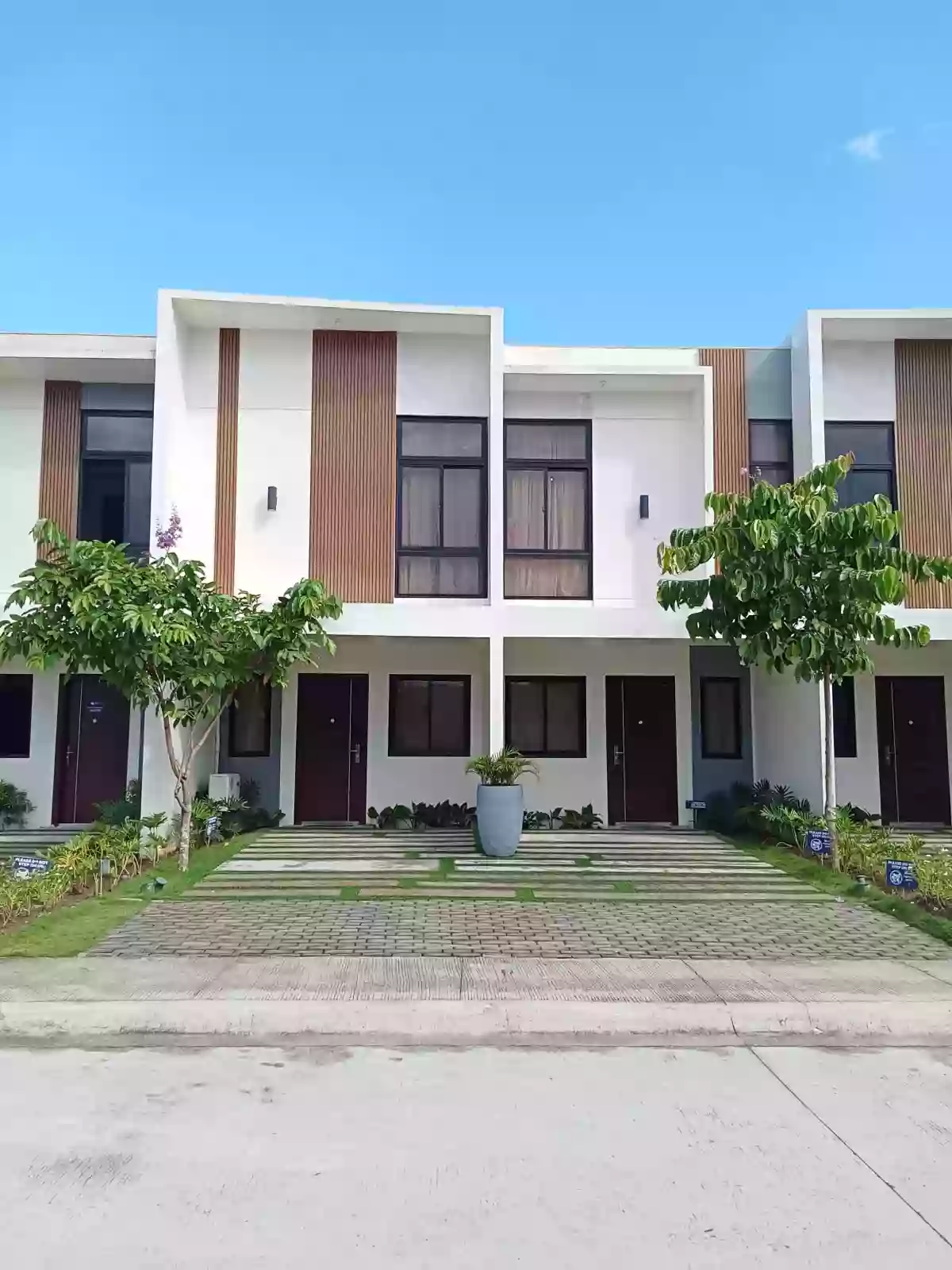 For Sale: 2BR Townhouse in Atlu-Bola, Mabalacat — 66 sqm 1 Carport — Townhouse in Mabalacat, Pampanga, 2010 — Photo 3