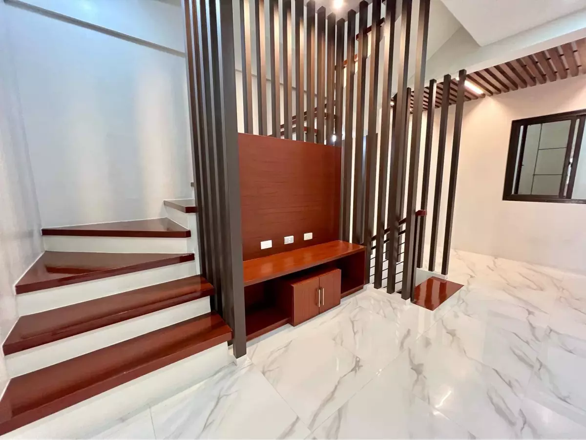 For Sale: 4BR Townhouse in San Roque, Quezon City — 120 sqm — Townhouse in Quezon City, Metro Manila, 1101 — Photo 5