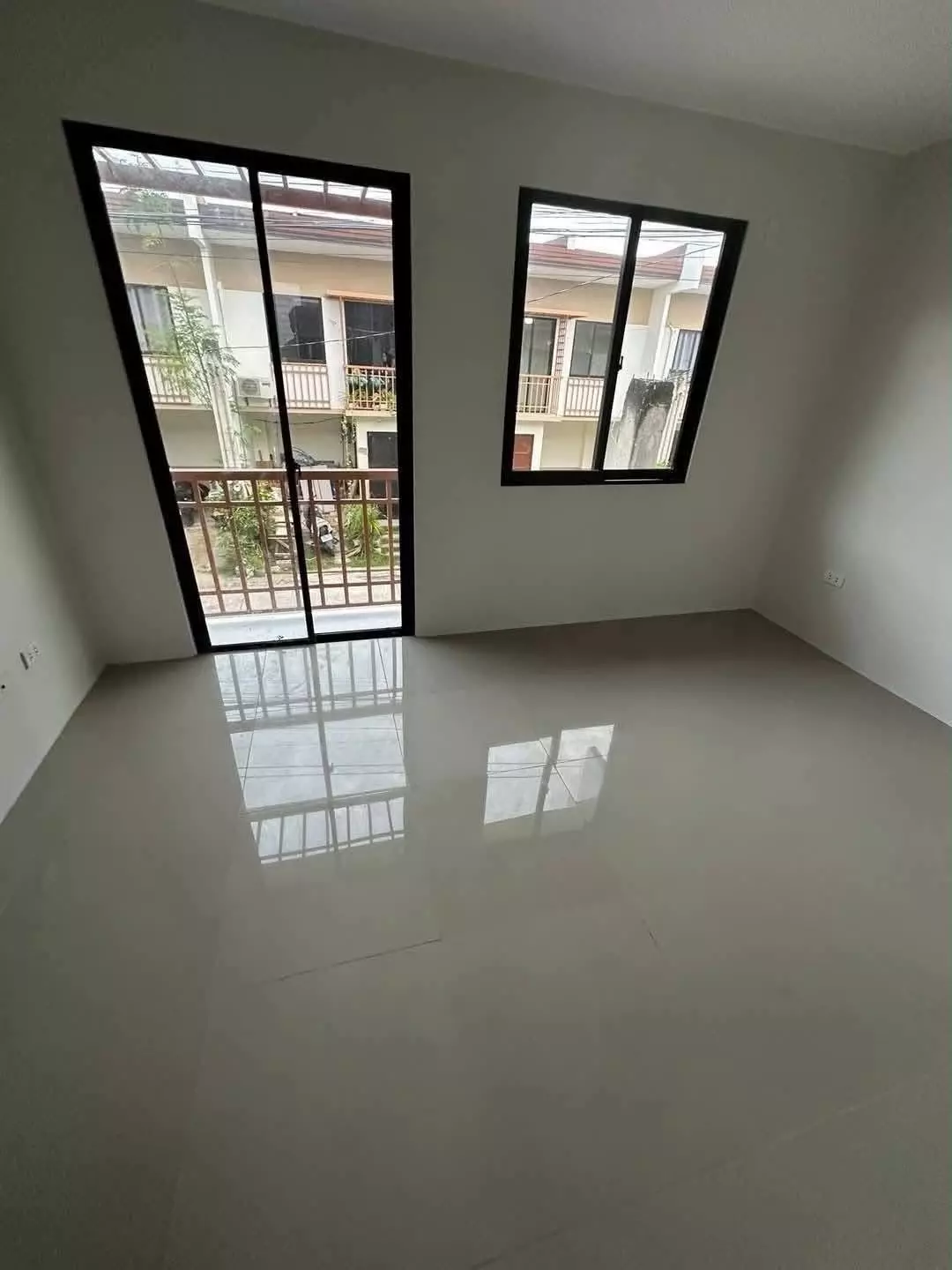 FOR ASSUME TOWNHOUSE IN CASA MIRA HOMES NAGA — Townhouse in Naga City, Cebu, 6037 — Photo 5