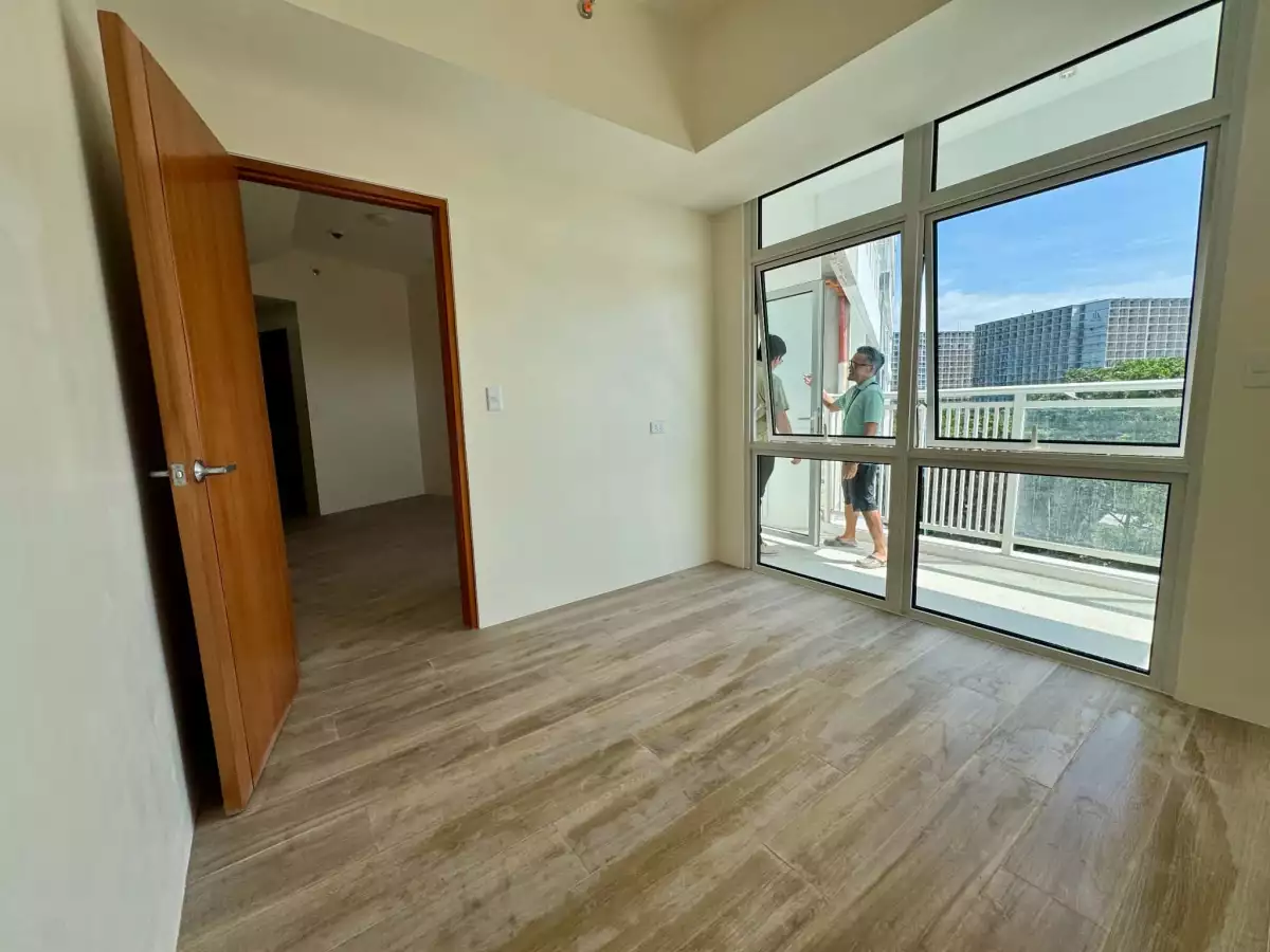 For Assume: 1BR Condo in Costa Mira Beachtown Mactan in Subabasbas, Lapu-lapu City — 40.5 sqm — 1 Bedroom in Subabasbas, Lapu-lapu City, Cebu — Photo 2