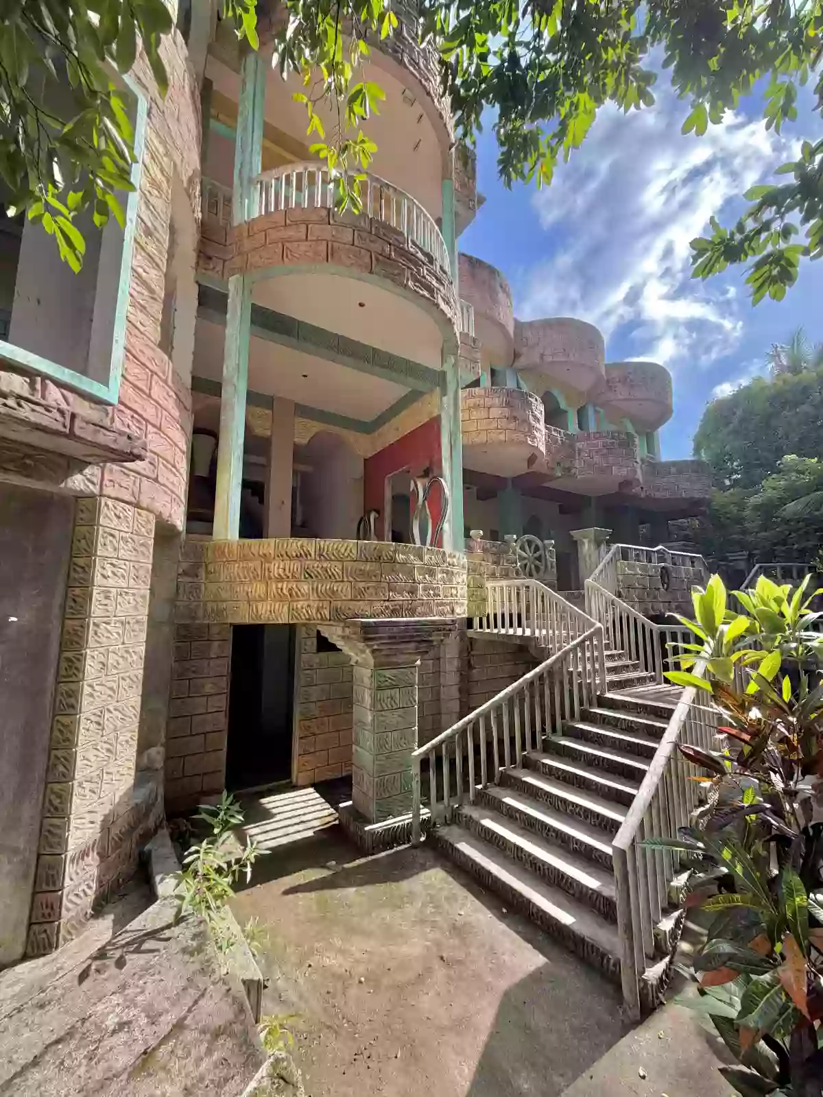Tagaytay Building with Helipad — Building in Zambal, Tagaytay City, Cavite — Photo 3
