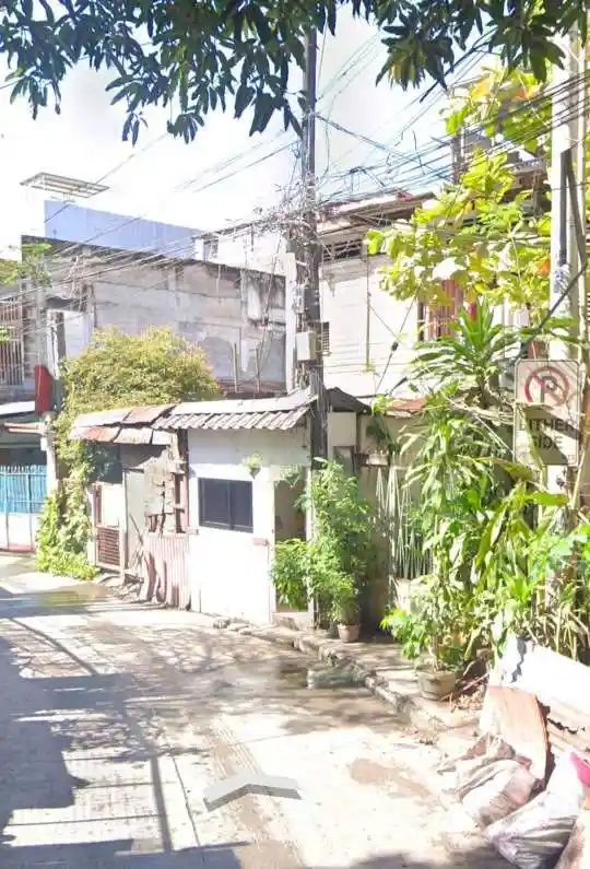 Rush Sale: lot with houses in nazareth cagayan de oro , ideal for apartments or restaurants