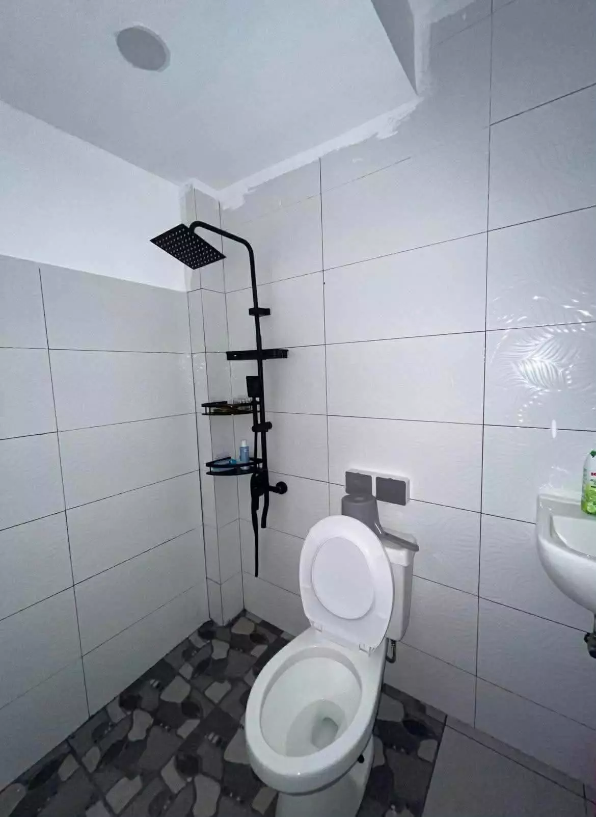 2BR HOUSE AND LOT FOR ASSUME NEAR SSS AND POLYTECHNIC COLLEGE — House and Lot in Labangal, General Santos City, South Cotabato — Photo 2