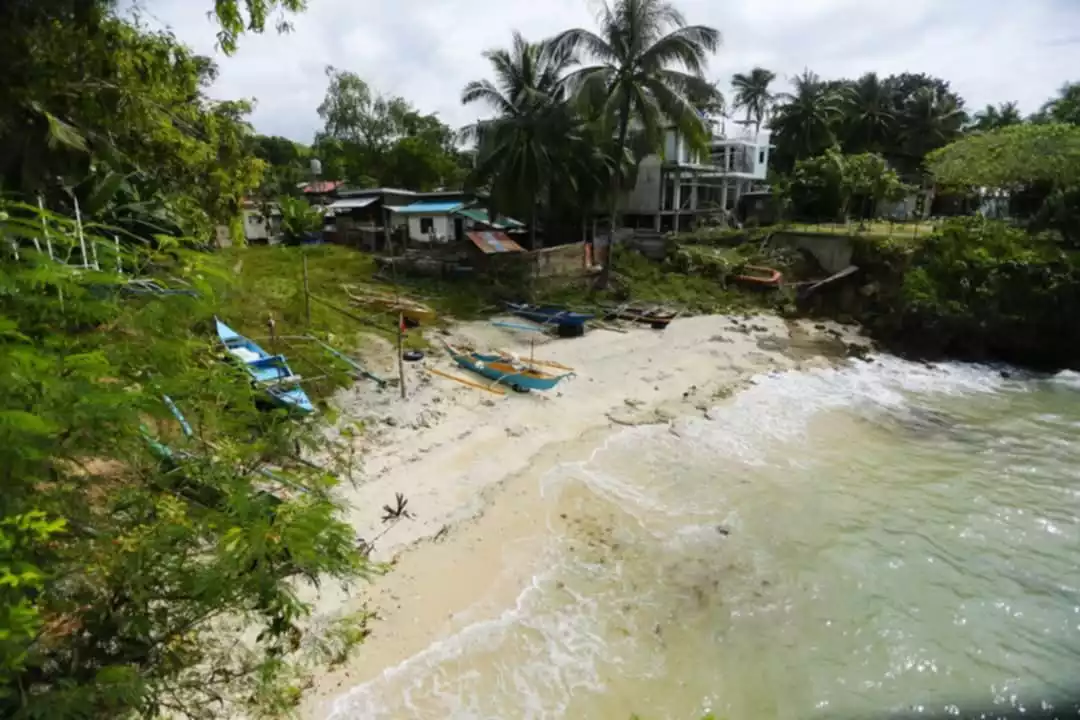 BEACH LOT FOR SALE IN BARANGAY LUYANG SAN REMEGIO