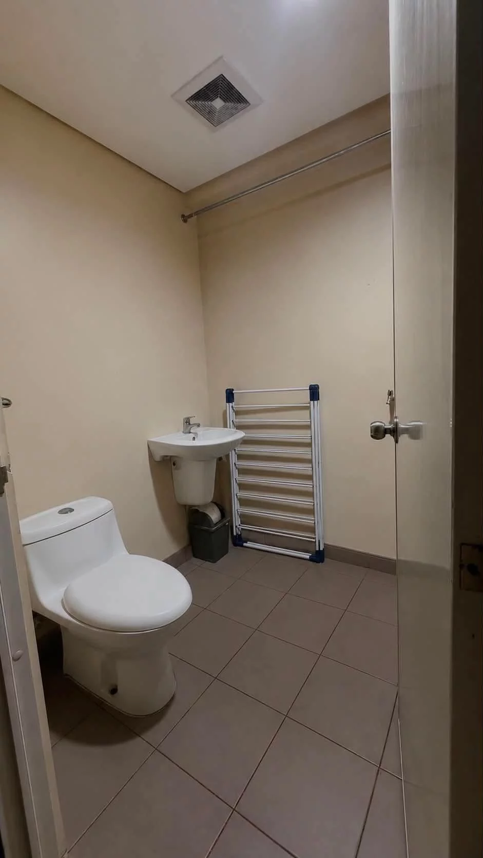 Rush Sale Centrio Towers One Bedroom beside Centrio Mall — 1 Bedroom in Barangay 24 (Pob.), Cagayan de Oro City, Misamis Oriental — Photo 4