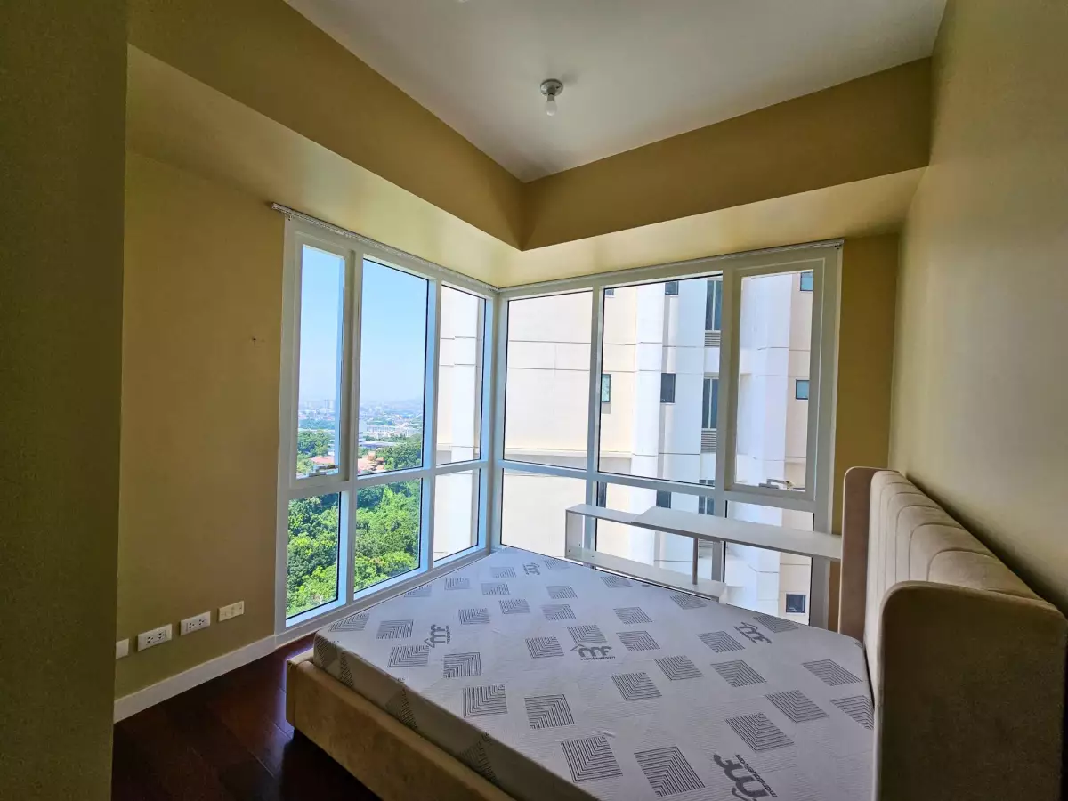 For Assume: 3BR Condo with Ballcony & Parking in Lahug, Cebu City — Marco Polo Residences Tower 4 — 3 Bedrooms in Lahug, Cebu City, Cebu — Photo 7