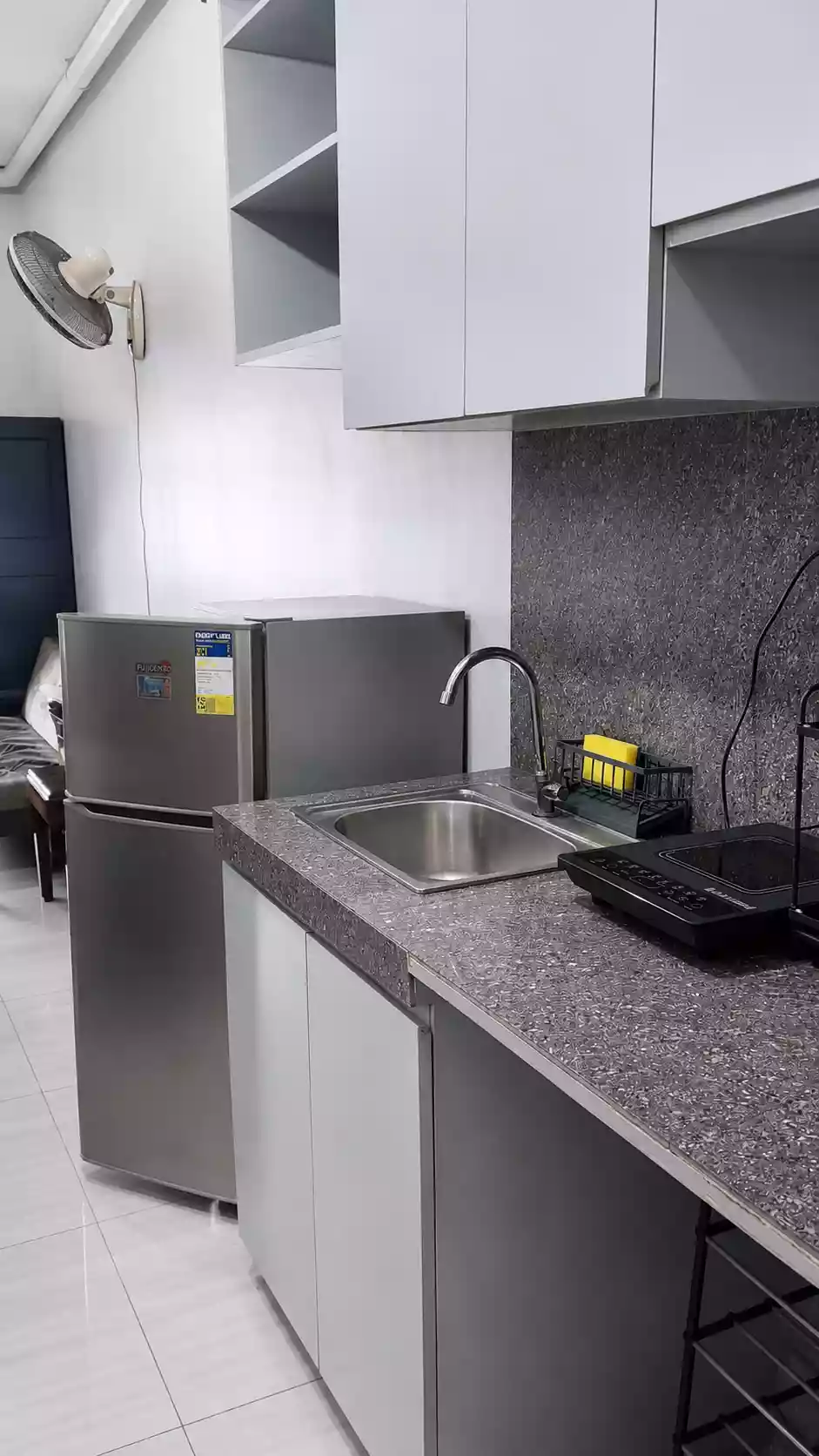 For Rent: Victoria De Manila 2 Studio Condo in Malate, Manila — Move-in Ready — Studio in Malate, Manila City, Metro Manila — Photo 3