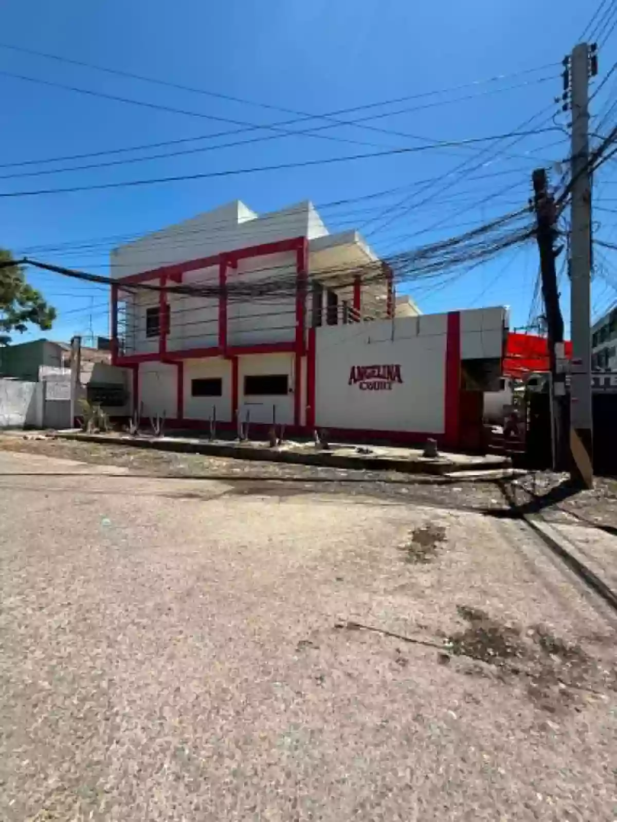 COMMERCIAL BUILDING