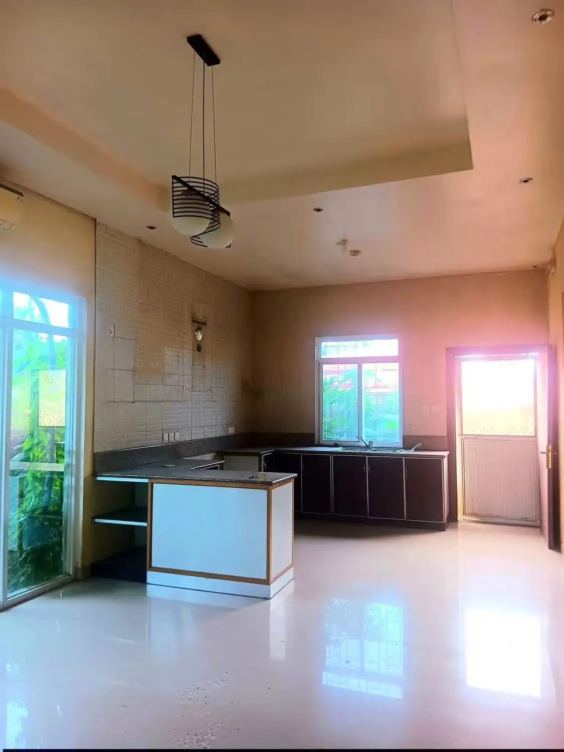 Open photo 8 of 8 — For Sale: 4BR House and Lot in Poblacion, Kitcharao — 414 sqm