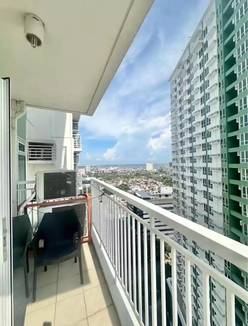 2 BEDROOMS CONDO WITH BALCONY AVAILABLE FOR RENT — 2 Bedrooms in Mabolo, Cebu City, Cebu — Photo 7
