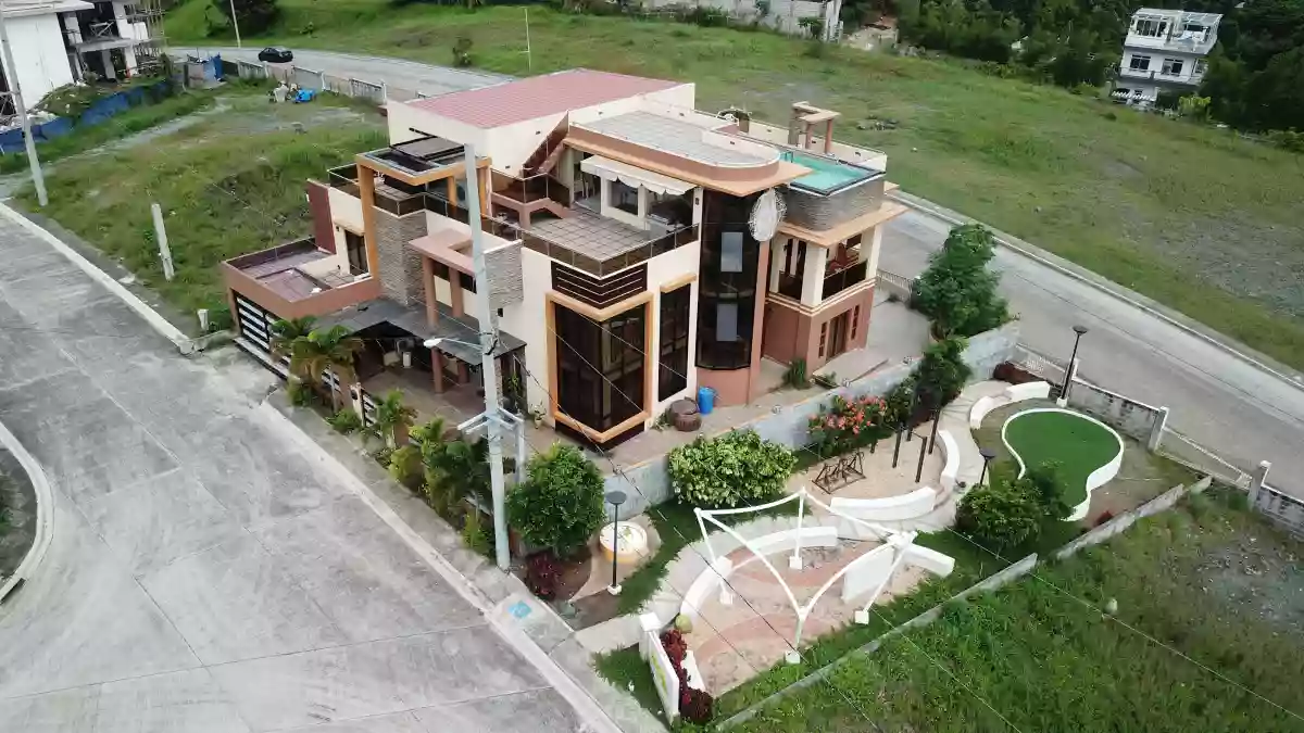 Open photo 16 of 18 — For Sale: 8BR House and Lot in San Roque, Antipolo — 1500 sqm