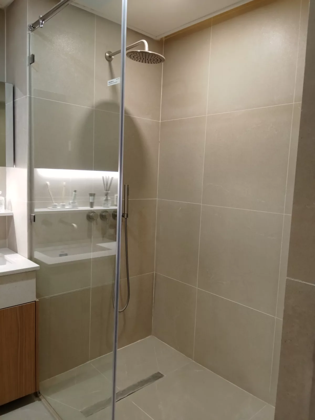 Open photo 23 of 36 — For Sale: The Aperito 4BR Condo with Veranda/Balcony in Clark Freeportzone Pampanga— 269.23 sqm