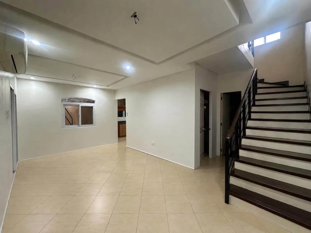 CORNER SINGLE-DETACHED HOUSE FOR SALE IN LAHUG, CEBU CITY | PRIME LOCATION — House and Lot in Cebu City, Cebu, 6000 — Photo 2