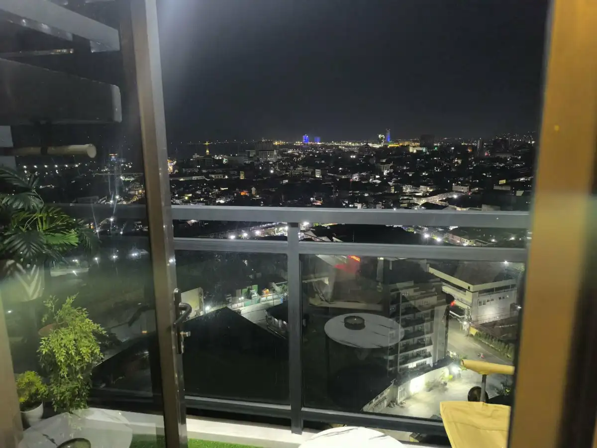 For Rent: 1BR Condo Near Galleria Residences, Cebu City — WiFi — 1 Bedroom in Avenue Extension, Carreta, Cebu City — Photo 3
