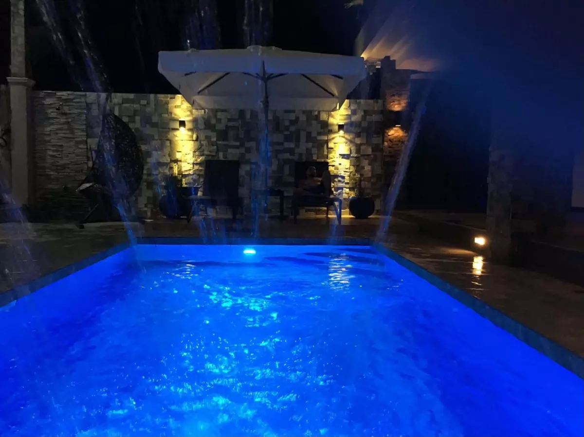 Two-unit Staycation property with Swimming pool — House and Lot in Subdivision Talisay City, Zone 12-A (Pob.), Talisay — Photo 5