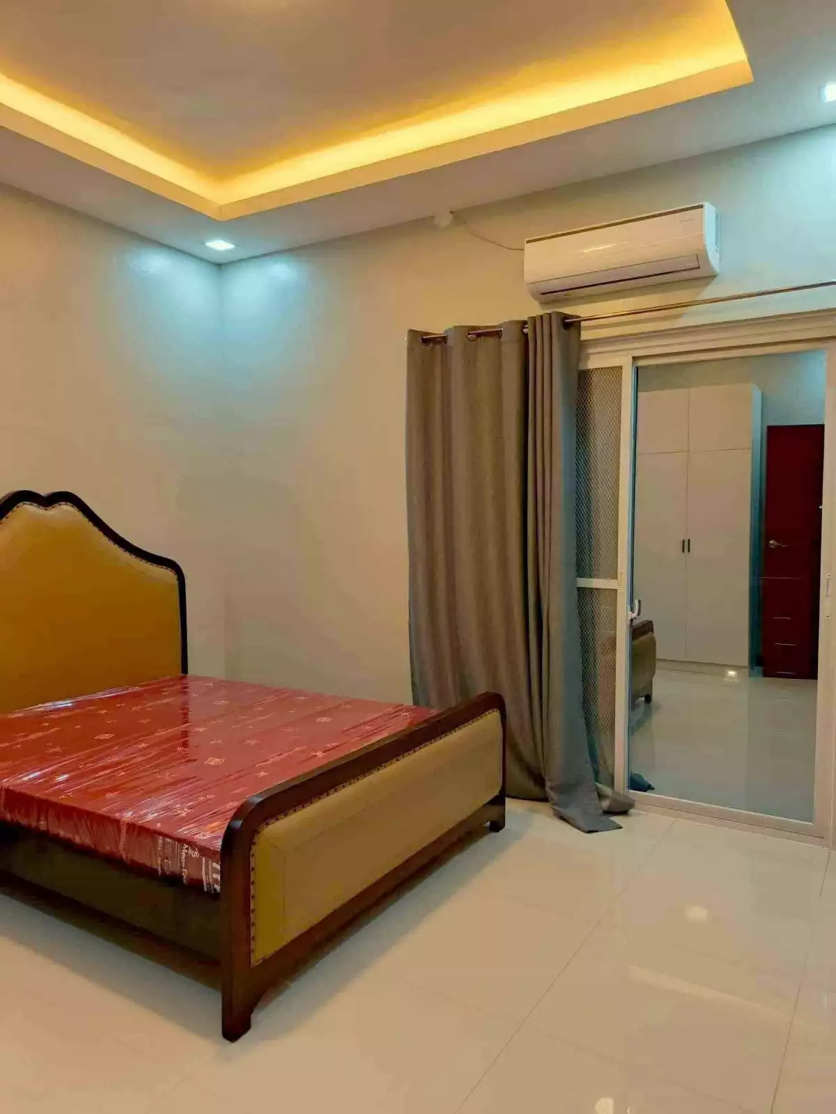 Rush Sale: 4BR House and Lot in Mactan, Lapu-lapu City — 308 sqm Lot — House and Lot in Mactan, Lapu-lapu City, Cebu — Photo 7