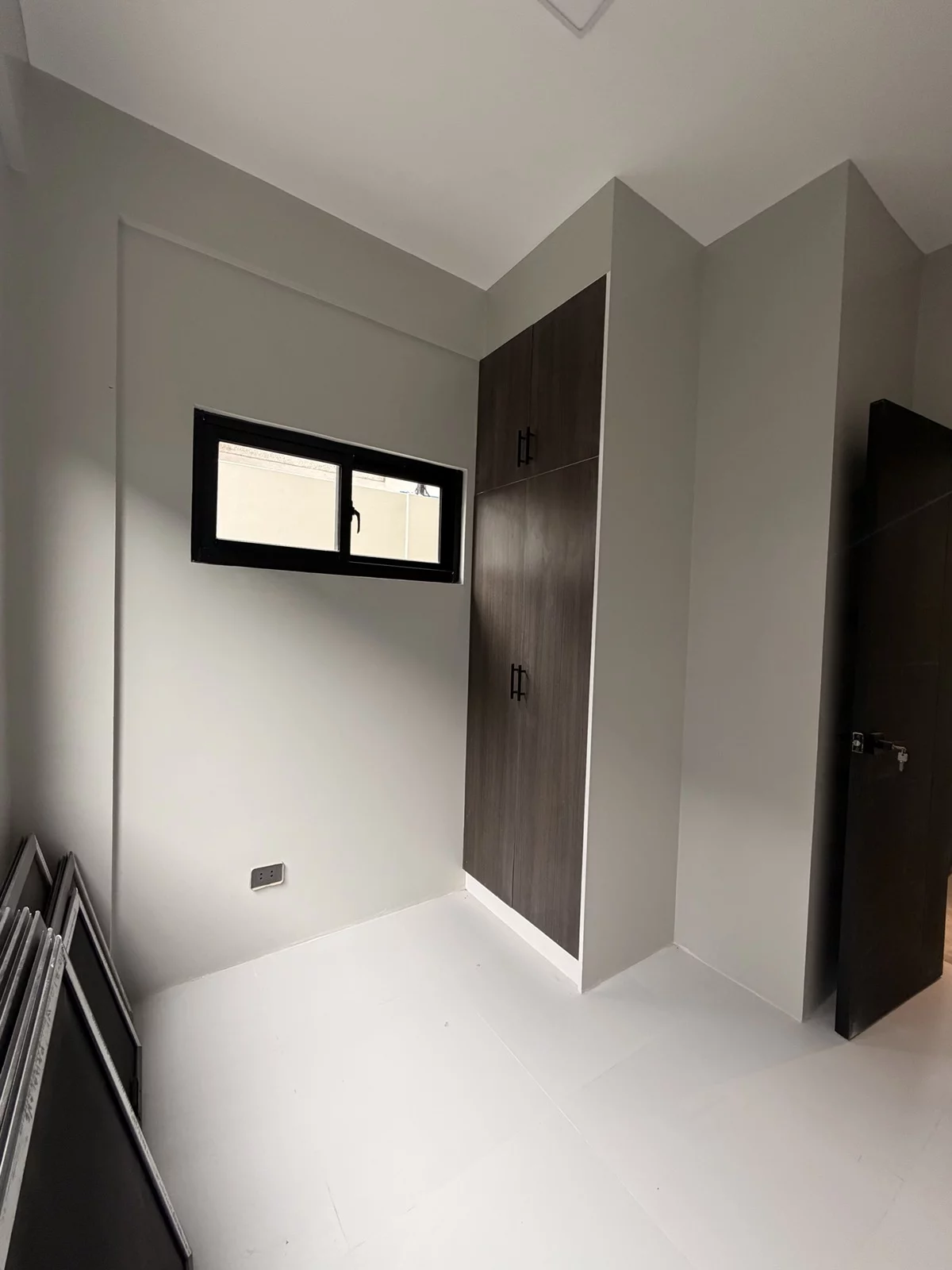 Open photo 17 of 18 — For Sale: 4BR House and Lot in Santa Ana, Taytay — 300 sqm